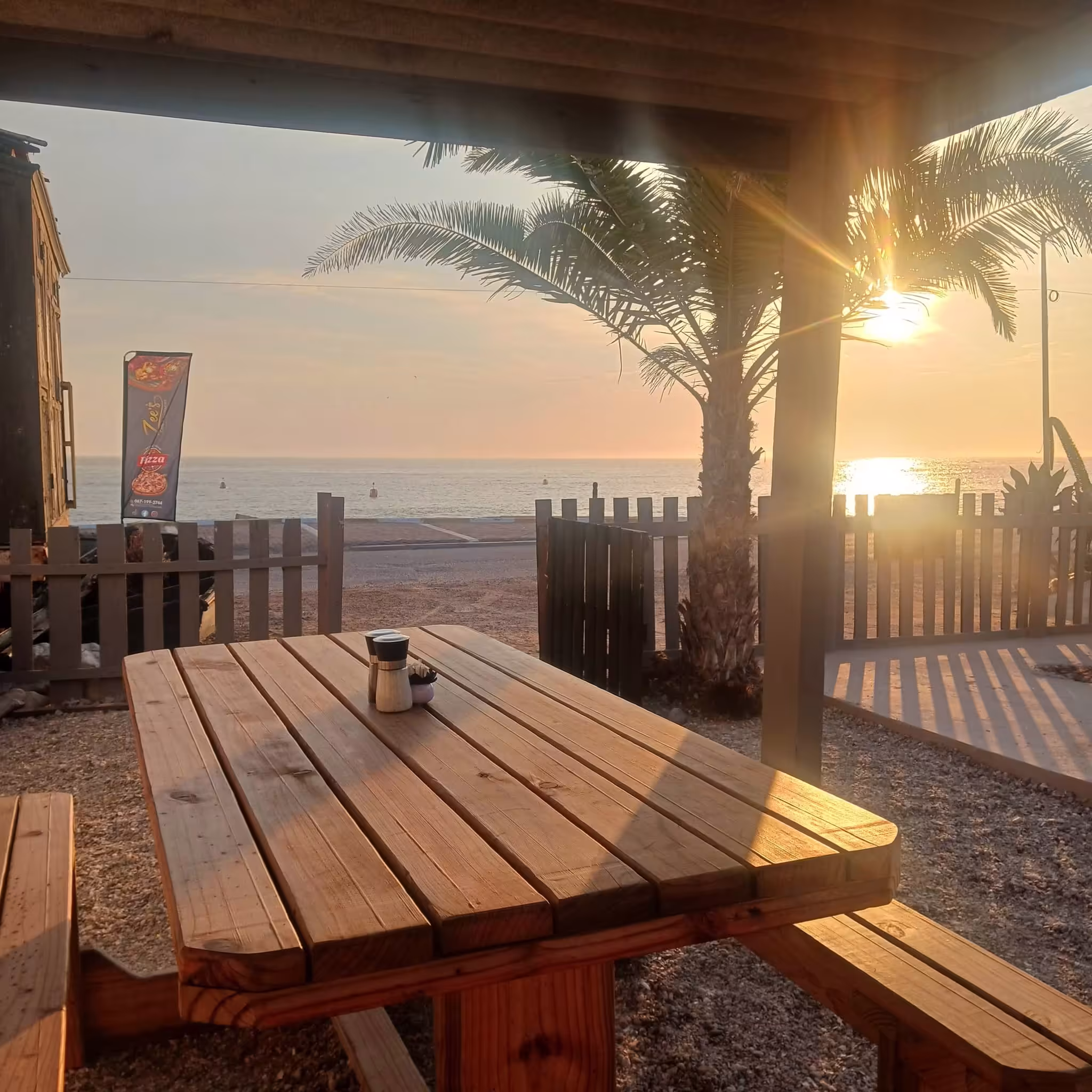 Zee's Restaurant – Pizza, Seafood and Dining in Port Nolloth